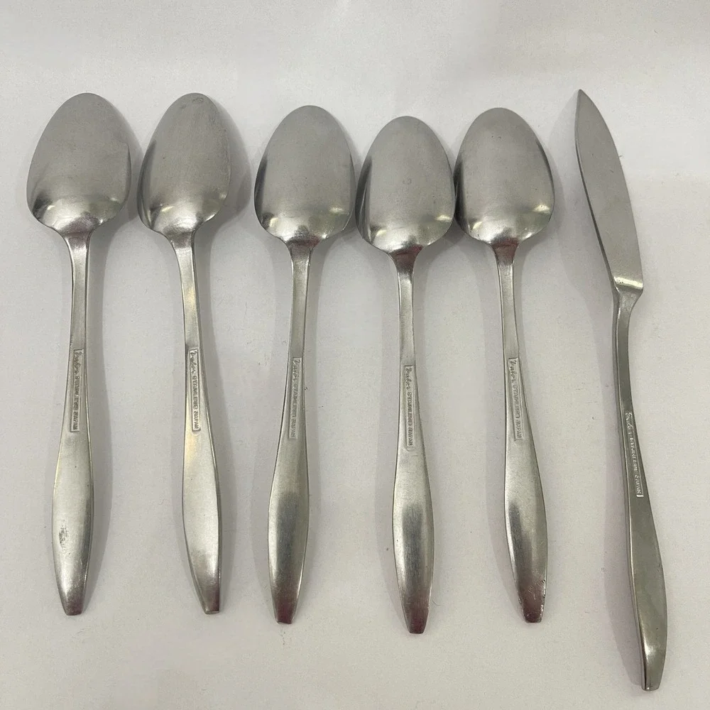 Valor Stainless Steel Spoons and Butter Knife Made in Japan Lot of 6